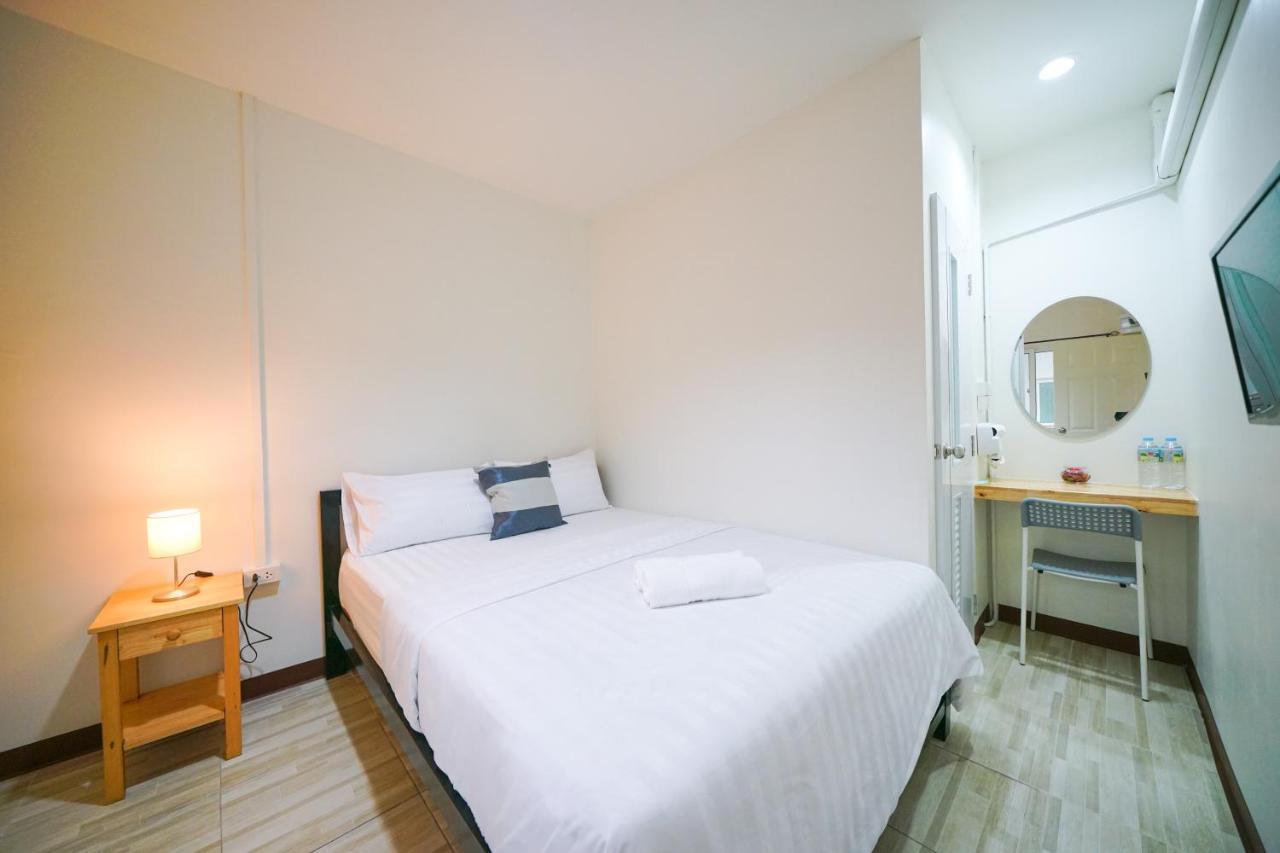 Nut Hostal Bangkok