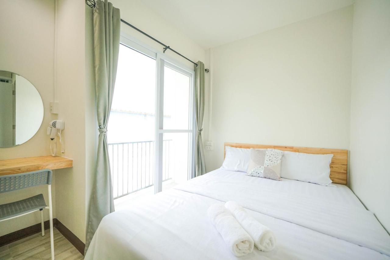 Nut Hostal Bangkok