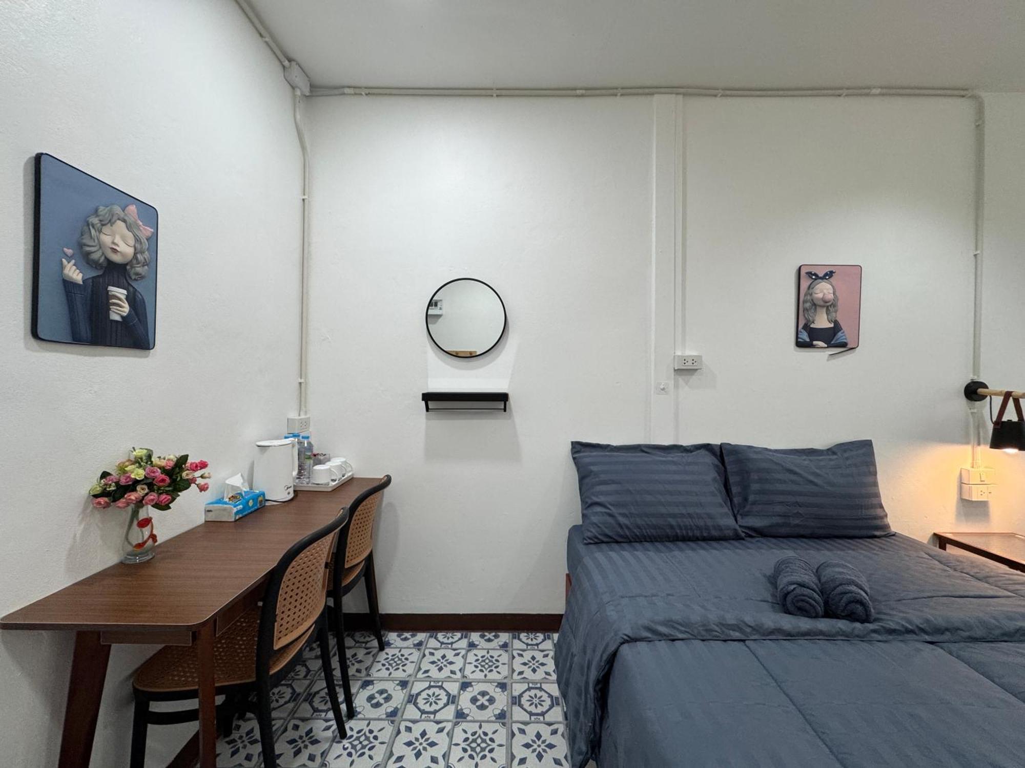 Hostal Nut *